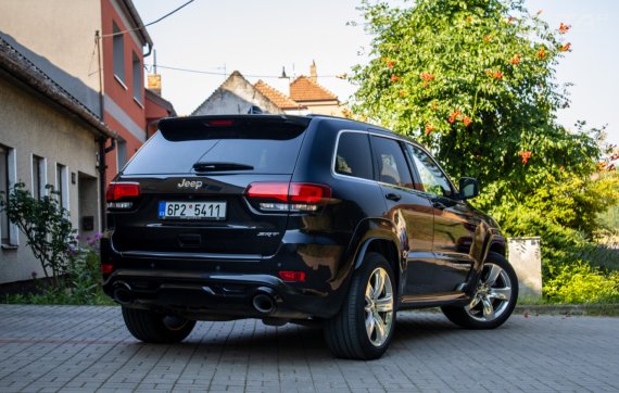 Jeep Grand Cherokee 2015 černá