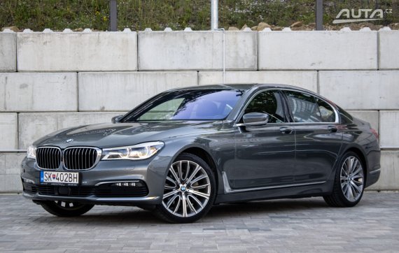 BMW Rad 7 740d xDrive / 235kW / A8 / ZÁRUKA / AJ NA SPLÁTKY / PROTIÚČET