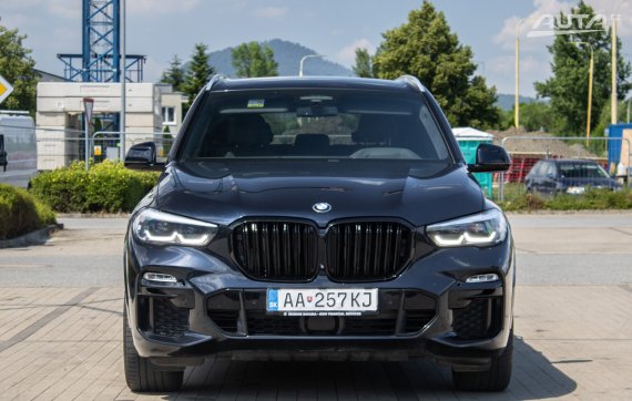 BMW X5 xDrive 30d M Sport / 195kW / A8 / ZÁRUKA / AJ NA SPLÁTKY / PROTIÚČET 2019 černá