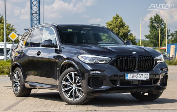 BMW X5 xDrive 30d M Sport / 195kW / A8 / ZÁRUKA / AJ NA SPLÁTKY / PROTIÚČET 2019 černá