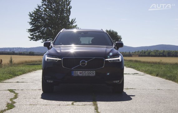 Volvo XC60 T5 Momentum AWD A/T 2018 hnědá