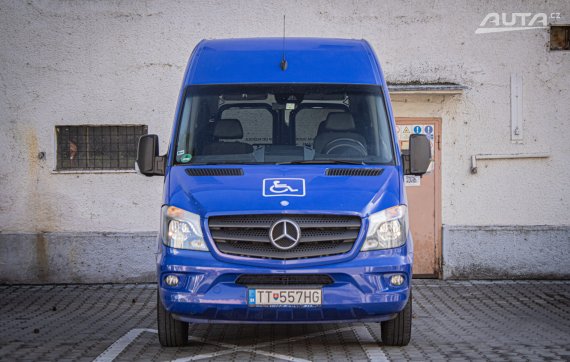 Mercedes-Benz Sprinter 216 CDI 2.2 A/T, 120kW, A7 / ŠPECIÁLNE VOZIDLO / AJ NA SPLÁTKY / PROTIÚČET / 2015 modrá