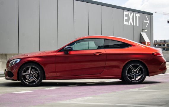 Mercedes-Benz C trieda Kupé 180 AMG Line 115kw 2017 červená