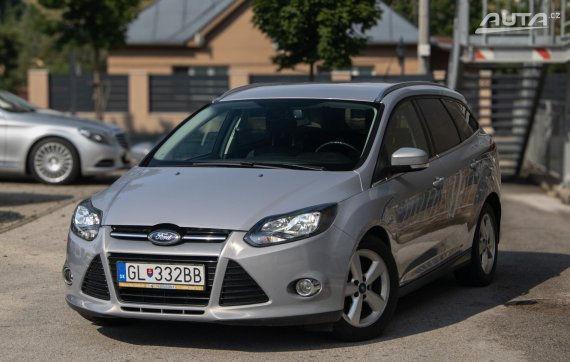 Ford Focus Kombi 2.0 TDCi Titanium / 85 kW / A6 / ZÁRUKA / AJ NA SPLÁTKY / PROTIÚČET 2012 - hlavní pohled