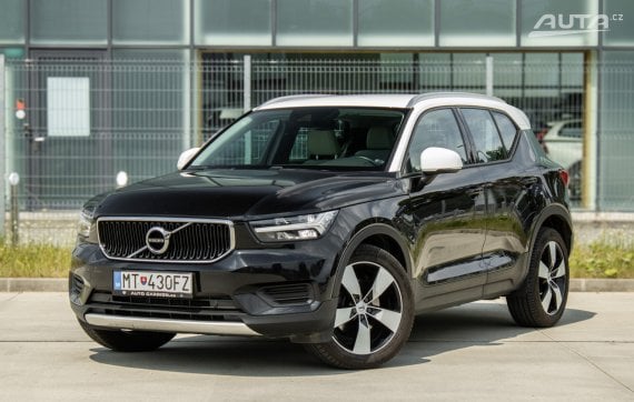 Volvo XC40 Momentum 4x4 / AJ NA SPLÁTKY / PROTIÚČET