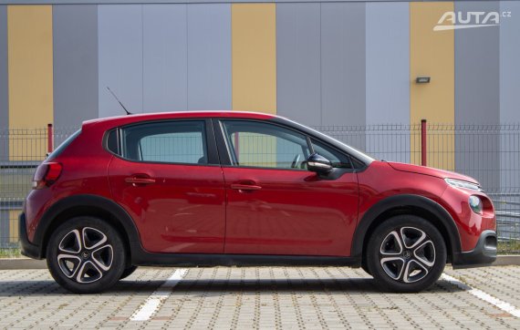 Citroën C3 PureTech Feel / 61kW / M5 / ZÁRUKA / AJ NA SPLÁTKY / PROTIÚČET 2020 červená