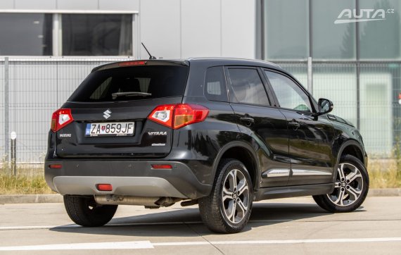 Suzuki Vitara All grip 88kW / AJ NA SPLÁTKY / PROTIÚČET 2017 černá