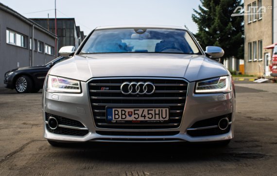 Audi A8 4.0 TFSI V8 quattro tiptronic AT8 382kW / NA SPLÁTKY / NA PROTIÚČET 2015 stříbrná metalíza