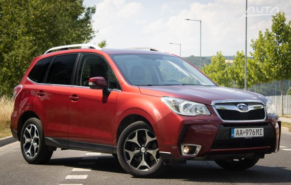 Subaru Forester 2.0i XT AWD 2015 červená