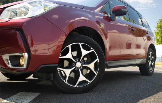Subaru Forester 2.0i XT AWD 2015 červená