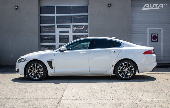Jaguar XF 2.2D i4 Luxury Automat EDITION, 140kW, A8, 4d. /AJ NA SPLÁTKY/PROTIÚČET 2011 bílá