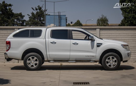 Ford Ranger 2.2 TDCi Duratorq 4x4 DoubleCab Limited / AJ NA SPLÁTKY / PROTIHODNOTA / 2015 bílá