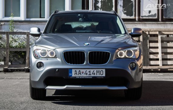 BMW X1 xDrive 20d AT6 130kW / NA SPLÁTKY / NA PROTIÚČET 2010 šedá