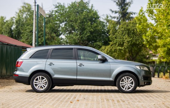 Audi Q7 3.0 TDI quattro tiptronic 171kW AT6 / NA SPLÁTKY / NA SPROTIÚČET 2006 šedá