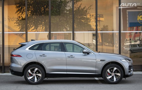 Jaguar F-Pace 2.0 D165 MHEV AWD / 120kW / A8 / ZÁRUKA / AJ NA SPLÁTKY / PROTIÚČET 2021 šedá