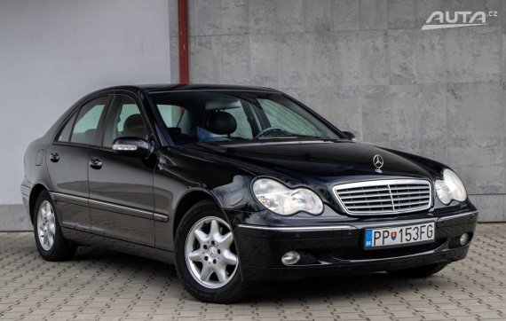 Mercedes-Benz C trieda Sedan 200 CDI Elegance / 85kW / A5 / AJ NA SPLÁTKY / PROTIÚČE 2001 černá