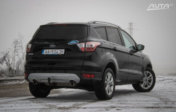 Ford Kuga 2.0 TDCi Titanium / AJ NA SPLÁTKY / PROTIHODNOTA / 2018 černá