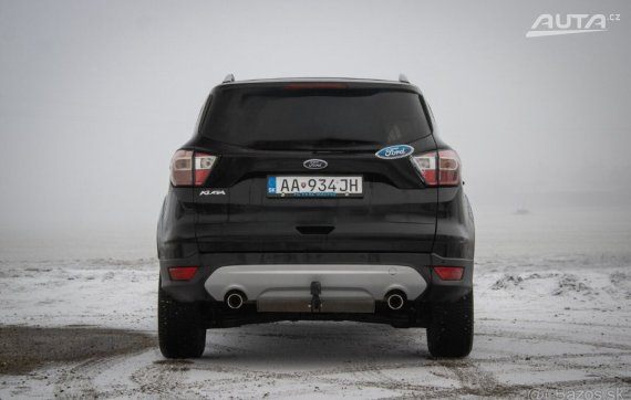 Ford Kuga 2.0 TDCi Titanium / AJ NA SPLÁTKY / PROTIHODNOTA / 2018 černá