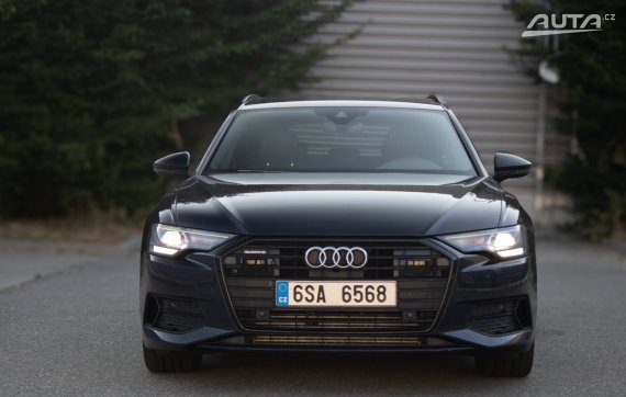 Audi A6 2019 modrá