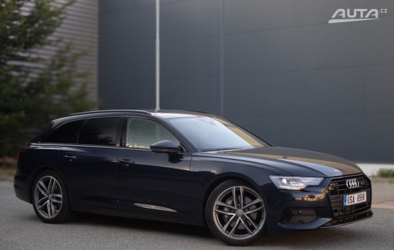 Audi A6 2019 modrá