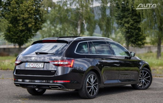 Škoda Superb Combi 2.0 TSI Style 4x4 DSG / 206kW / A6 / ZÁRUKA / AJ NA SPLÁTKY / PROTIÚČET 2018 černá