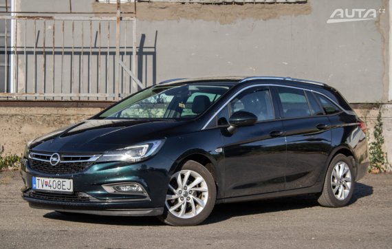 Opel Astra Sport Tourer 1.6 CDTI Innovation / 81kW / M6 / ZÁRUKA / AJ NA SPLÁTKY / PROTIÚČET 2017 - hlavní pohled