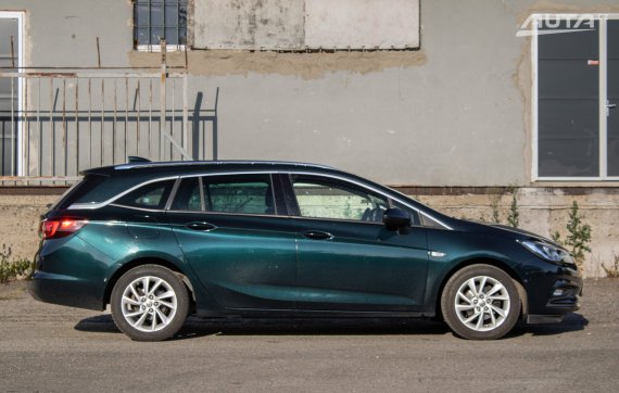 Opel Astra Sport Tourer 1.6 CDTI Innovation / 81kW / M6 / ZÁRUKA / AJ NA SPLÁTKY / PROTIÚČET 2017 zelená