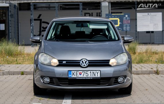 Volkswagen Golf 1.2 TSI Trendline / 77kW / M6 / AJ NA SPLÁTKY / PROTIÚČET 2010 šedá