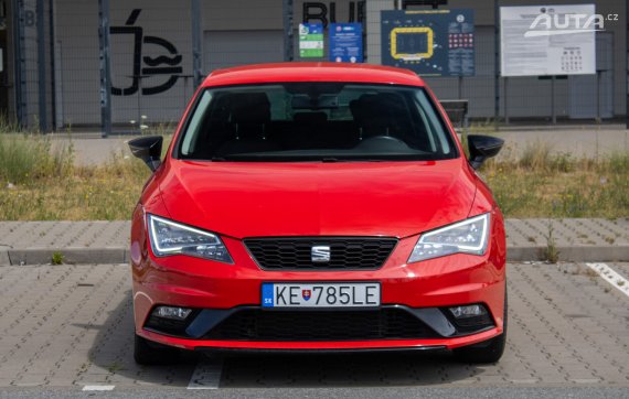 Seat Leon 1.2 TSI / 81kW / M6 / ZÁRUKA / AJ NA SPLÁTKY / PROTIÚČET 2016 červená