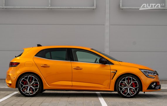 Renault Mégane TCe 300 R.S. Trophy EDC / AJ NA SPLÁTKY / PROTIÚČET / ZÁRUKA / 2022 oranžová