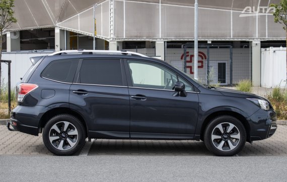 Subaru Forester 2.0i 4x4 CVT, 110kW (2016) / AJ NA SPLÁTKY / PROTIÚČET / 2016 šedá