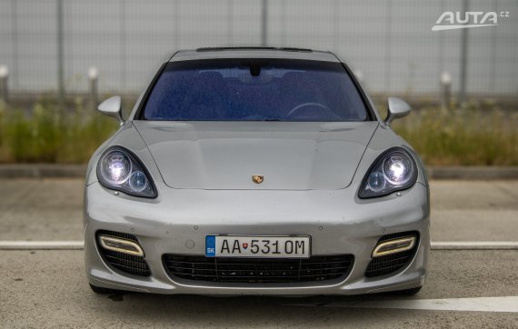 Porsche Panamera 4.8 Turbo 368kW / AJ NA SPLÁTKY / PROTIÚČET 2010 šedá