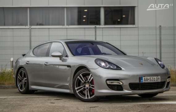 Porsche Panamera 4.8 Turbo 368kW / AJ NA SPLÁTKY / PROTIÚČET 2010 šedá