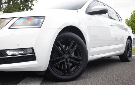 Škoda Octavia 2.0 TDI 110kw Style 2018 bílá