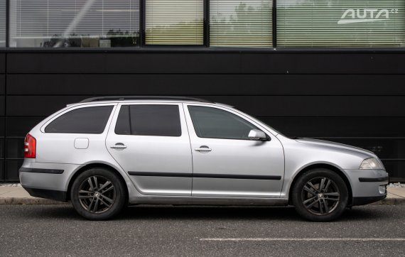 Škoda Octavia Combi 1.8 TSI Elegance / 118kW / M6 / AJ NA SPLÁTKY / PROTIÚČET 2008 šedá