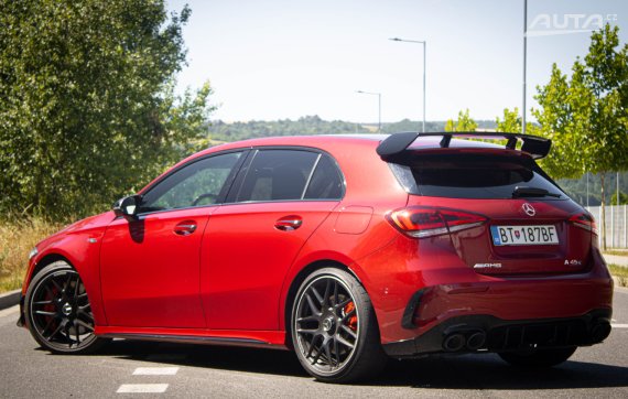 Mercedes-Benz A trieda AMG 45 S 4MATIC+ 2021 červená