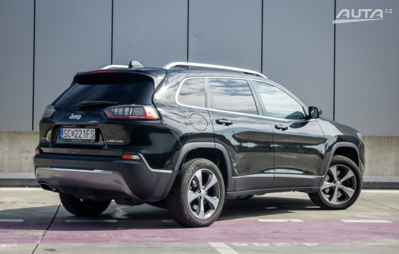 Jeep Cherokee 2.2 MultiJet Limited AWD, 143kW, A9 / AJ NA SPLÁTKY / PROTIHODNOTA / 2019 černá
