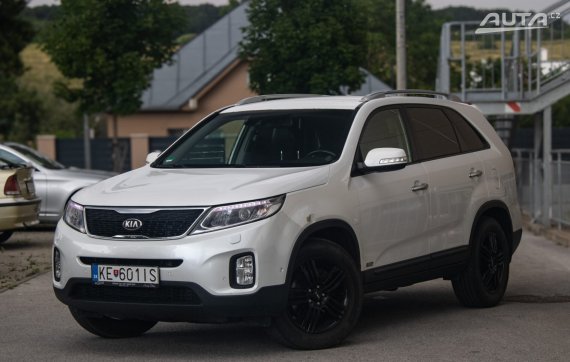 Kia Sorento 2.2 CRDi 4WD Platinum / 145kW / A6 / ZÁRUKA / AJ NA SPLÁTKY / PROTIÚČET