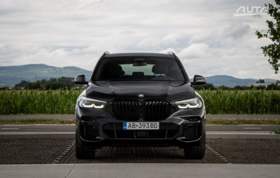 BMW X5 xDrive30d mHEV A/T, 210kW, A8 / AJ NA SPLÁTKY / PROTIÚČET / 2023 černá