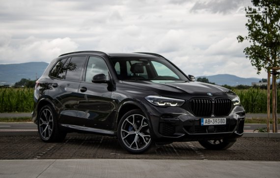 BMW X5 xDrive30d mHEV A/T, 210kW, A8 / AJ NA SPLÁTKY / PROTIÚČET / 2023 černá
