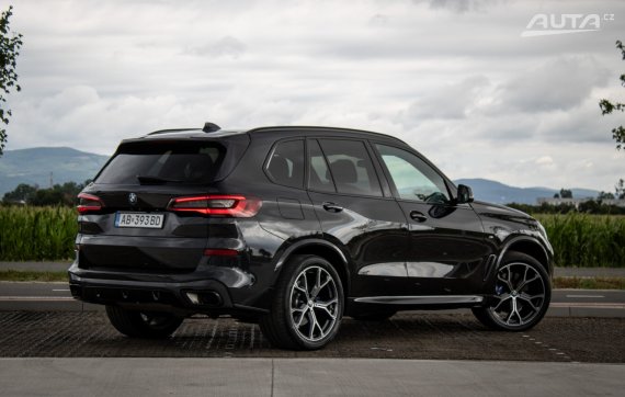 BMW X5 xDrive30d mHEV A/T, 210kW, A8 / AJ NA SPLÁTKY / PROTIÚČET / 2023 černá
