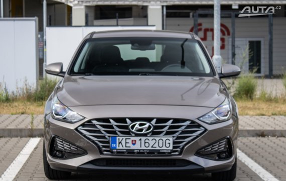 Hyundai i30 81kW (2022) / AJ NA SPLÁTKY / PROTIÚČET / 2022 hnědá