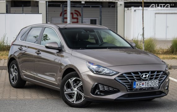 Hyundai i30 81kW (2022) / AJ NA SPLÁTKY / PROTIÚČET / 2022 hnědá