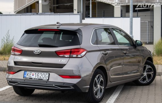 Hyundai i30 81kW (2022) / AJ NA SPLÁTKY / PROTIÚČET / 2022 hnědá