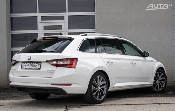 Škoda Superb Combi 2.0 TDI 4x4 LaK 2017 bílá