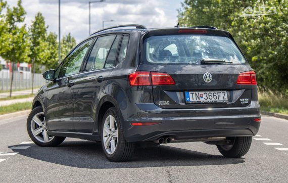 Volkswagen Golf Sportsvan 2.0 TDI 110kW 2014 šedá
