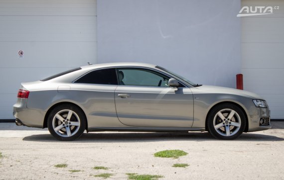 Audi A5 3.2 FSI multitronic, 195kW, 2007 / AJ NA SPLÁTKY / PROTIÚČET / 2007 stříbrná metalíza