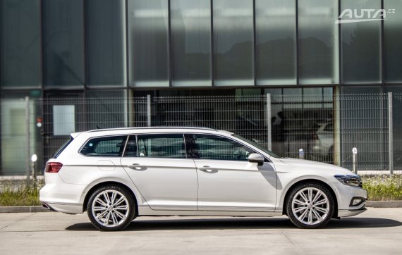 Volkswagen Passat Variant Elegance GT 200kW 2020 bílá