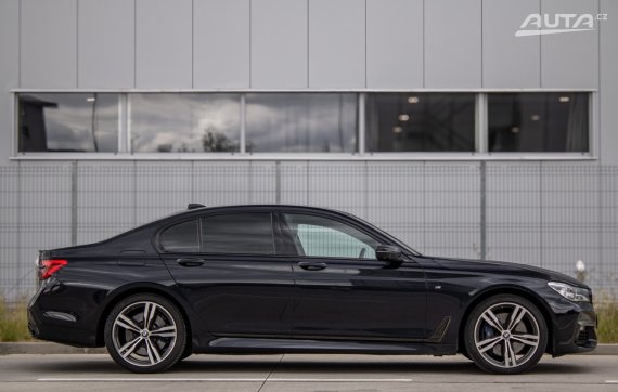 BMW Rad 7 750d xDrive 294kW400HP AT/8 / AJ NA SPLÁTKY / PROTIÚČET 2018 černá
