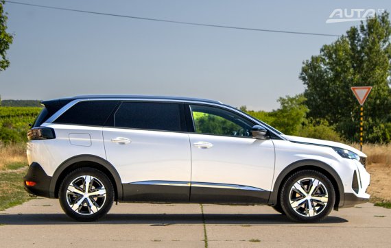 Peugeot 5008 1.5 BlueHDi 130k Allure Pack A/T / AJ NA SPLÁTKY / PROTIÚČET / 1. MAJITEĽ / 2024 bílá
